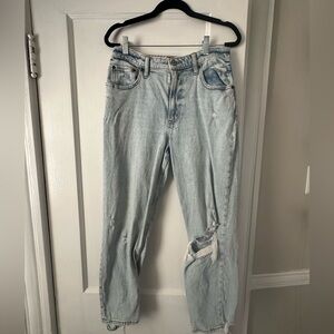 Abercrombie Mom High Rise jeans